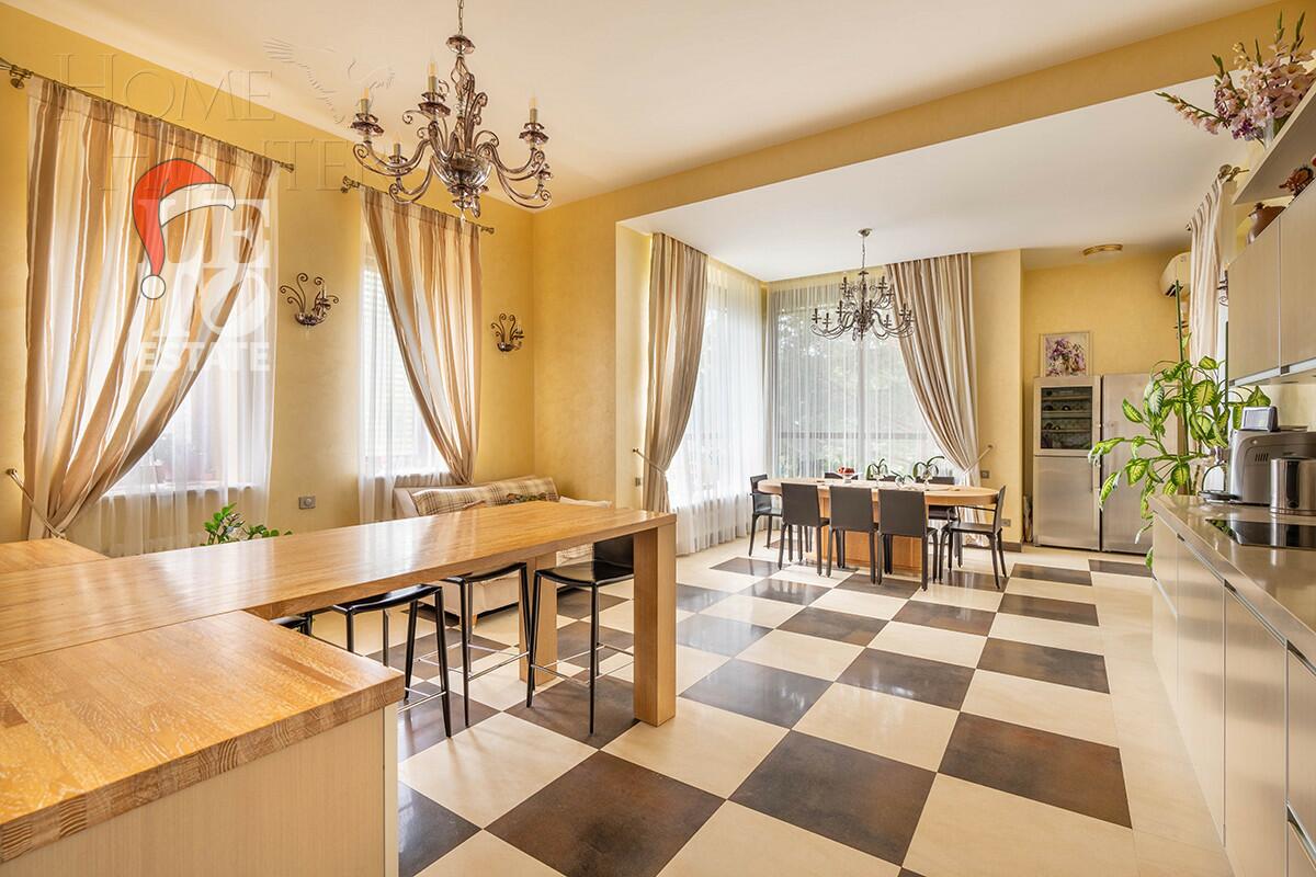 2-этажный коттедж 841 м² с отделкой