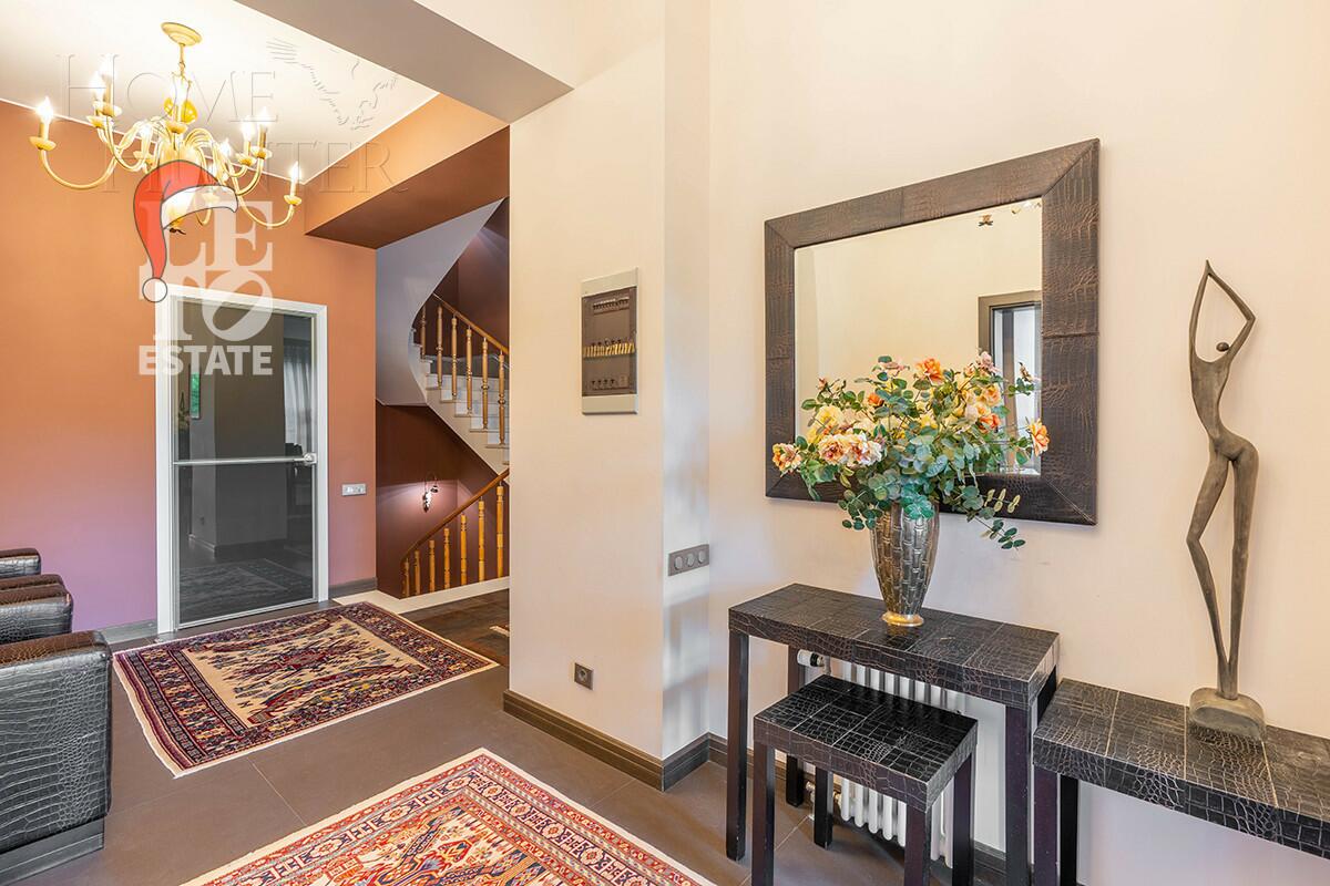 2-этажный коттедж 841 м² с отделкой