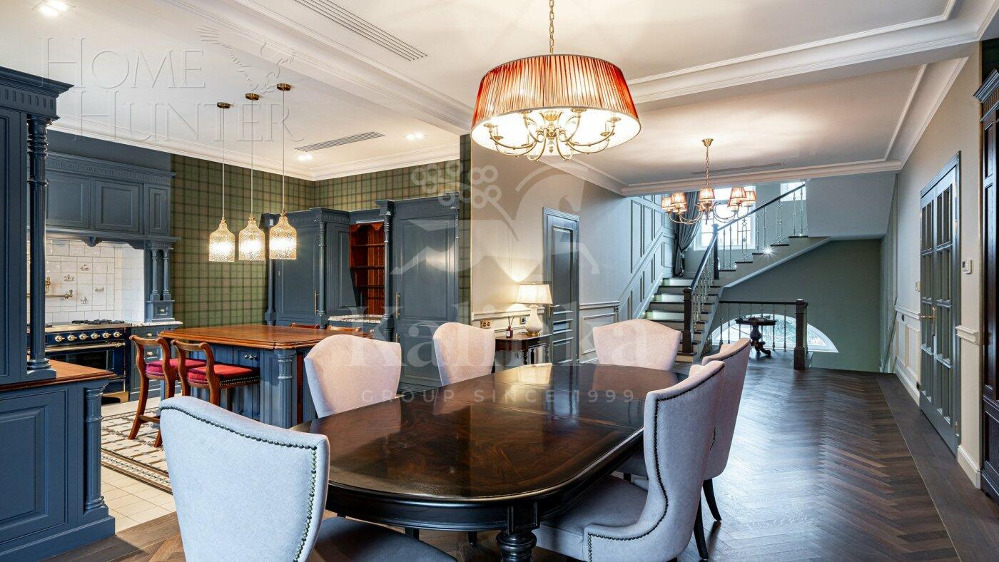 2-этажный таунхаус 420 м² с отделкой