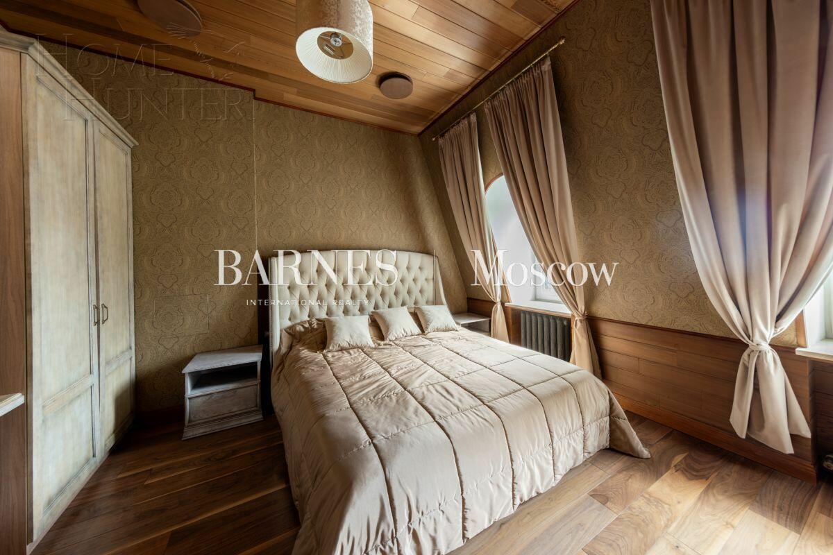 3-этажный таунхаус 395 м² с отделкой