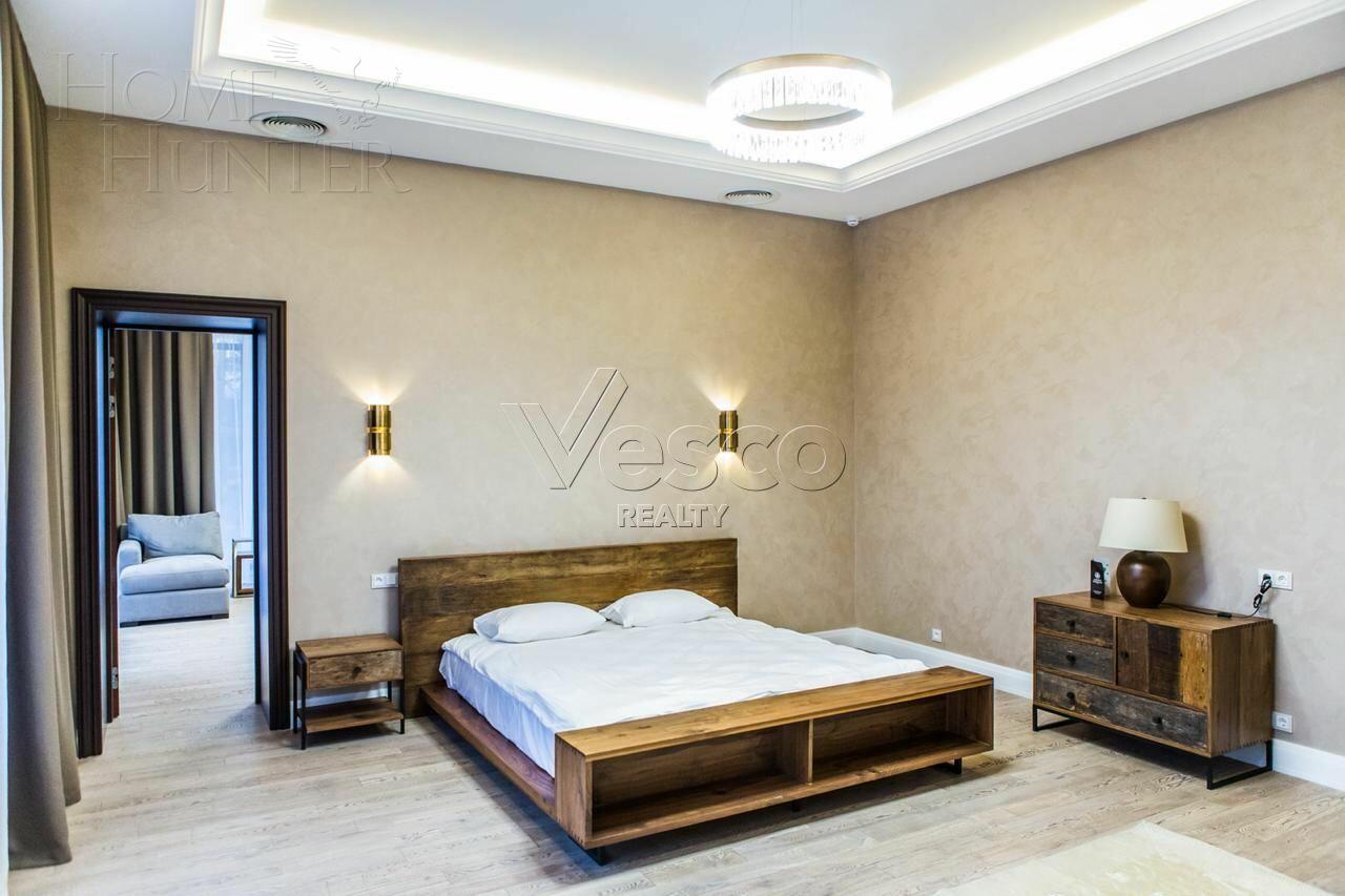 2-этажный коттедж 3 550 м² с отделкой