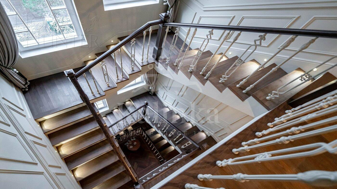 2-этажный таунхаус 420 м² с отделкой