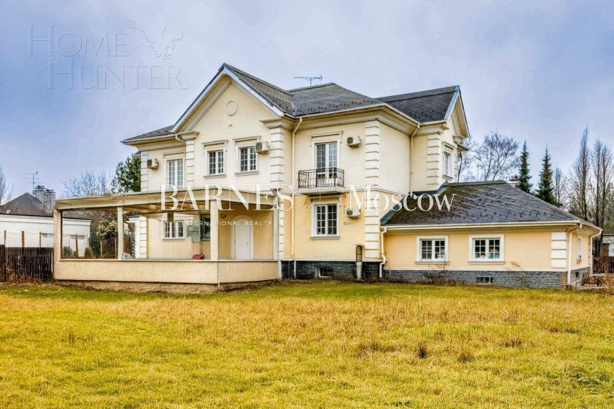 2-этажный коттедж 1 018 м² без отделки