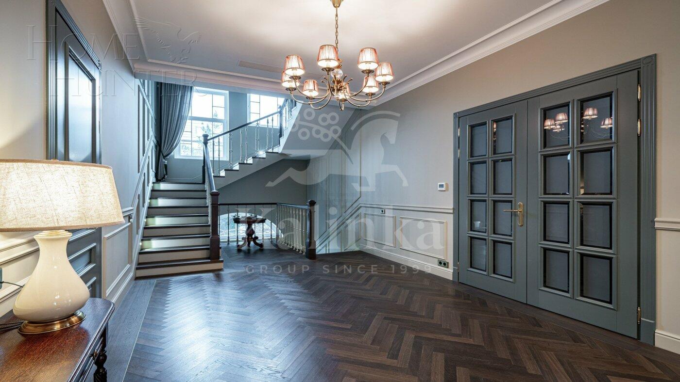 2-этажный таунхаус 420 м² с отделкой