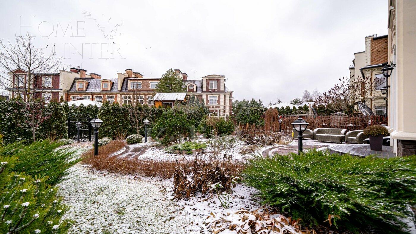 2-этажный таунхаус 420 м² с отделкой