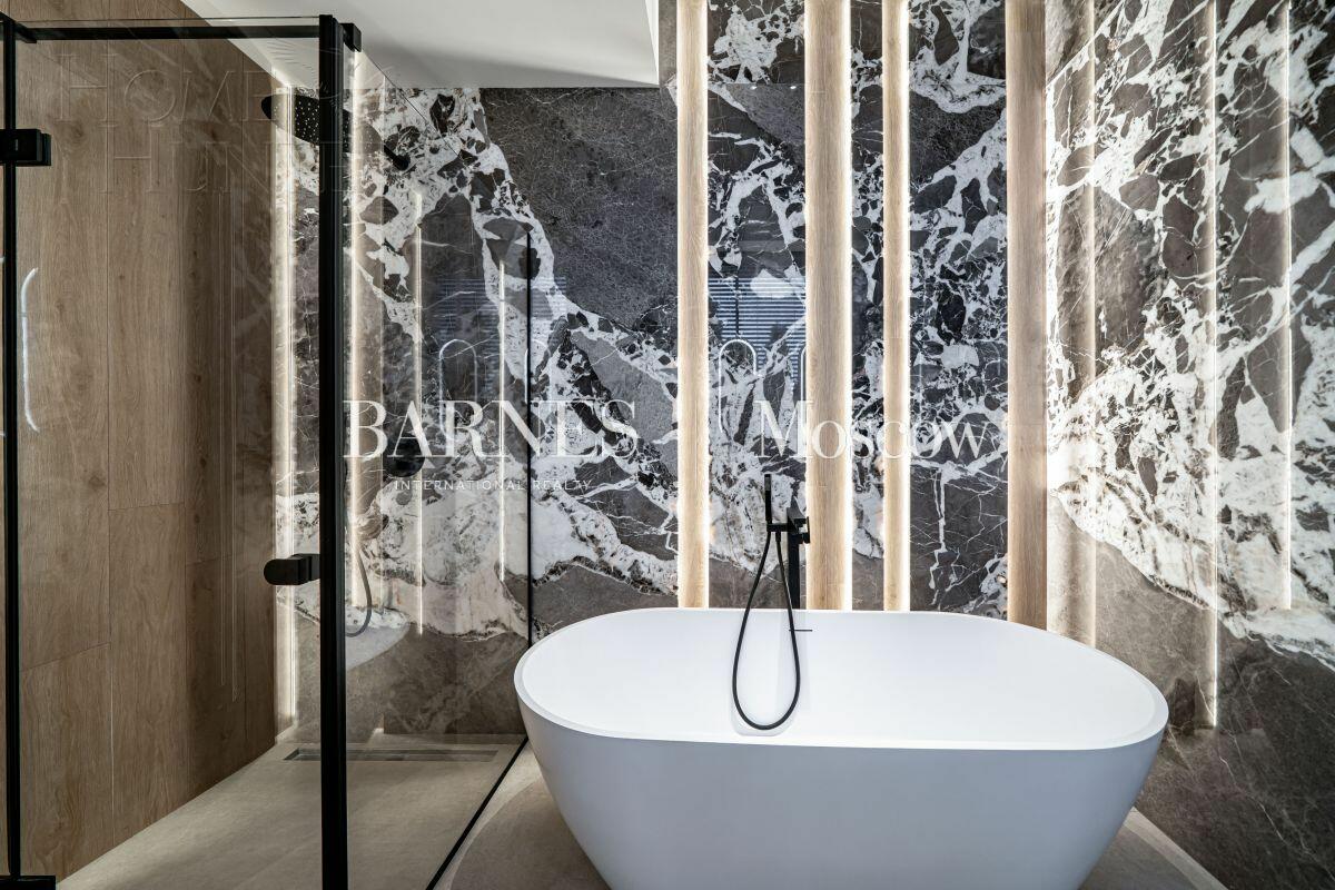 2-этажный коттедж 663 м² с отделкой