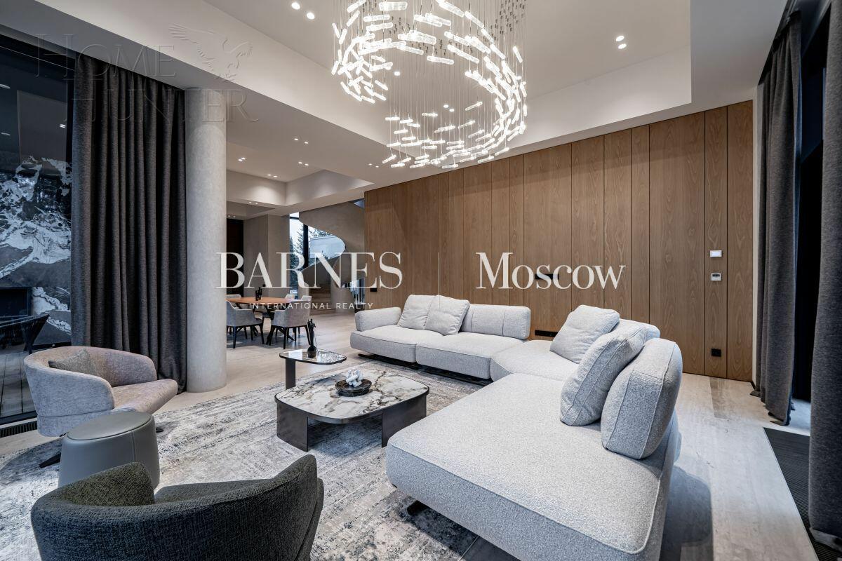 2-этажный коттедж 663 м² с отделкой