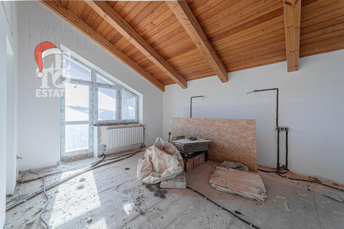 3-этажный коттедж 690 м² без отделки