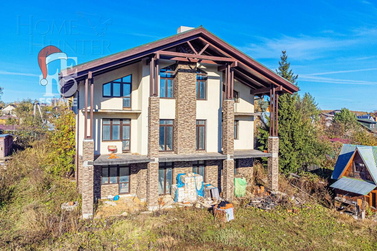 3-этажный коттедж 690 м² без отделки