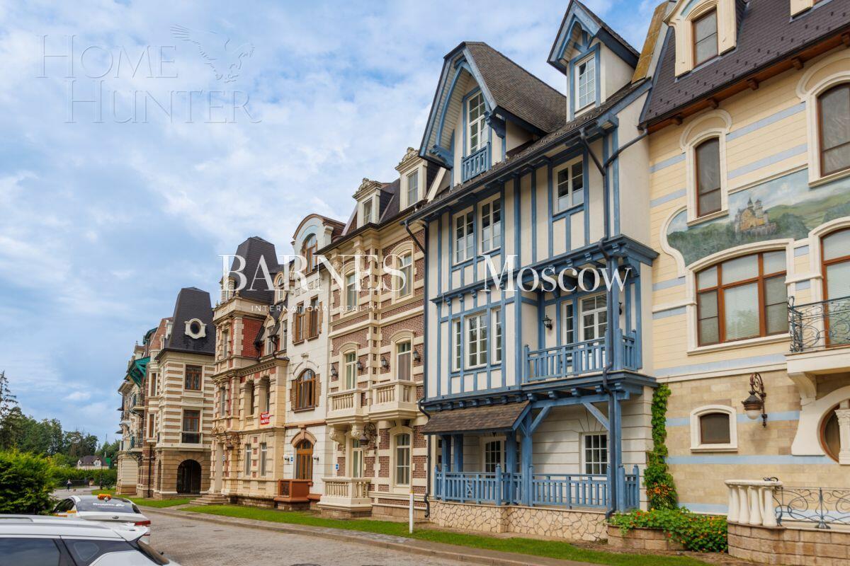 3-этажный таунхаус 395 м² с отделкой