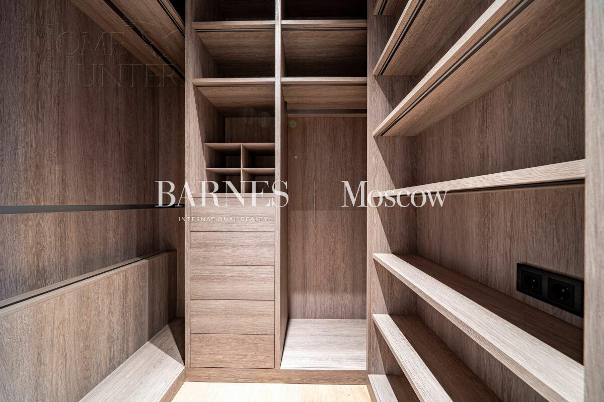 2-этажный коттедж 663 м² с отделкой