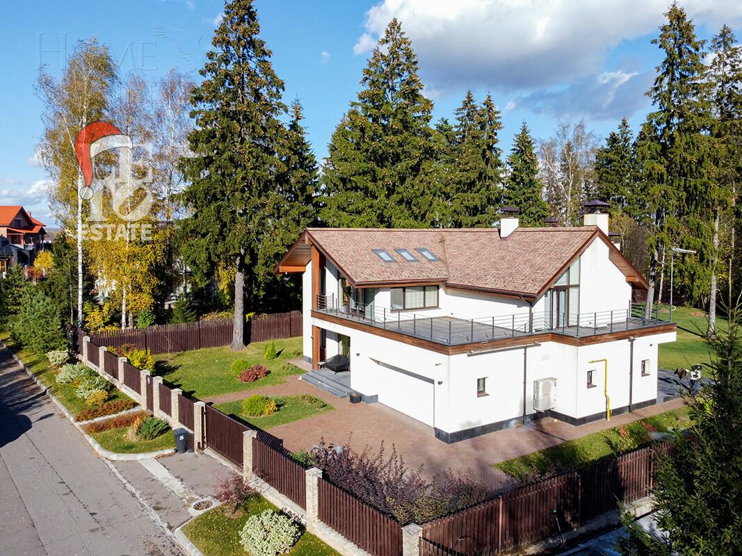 2-этажный коттедж 313 м² с отделкой