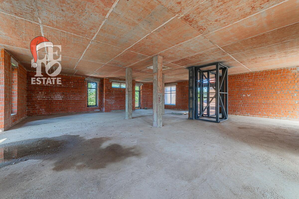 2-этажный коттедж 498 м² без отделки