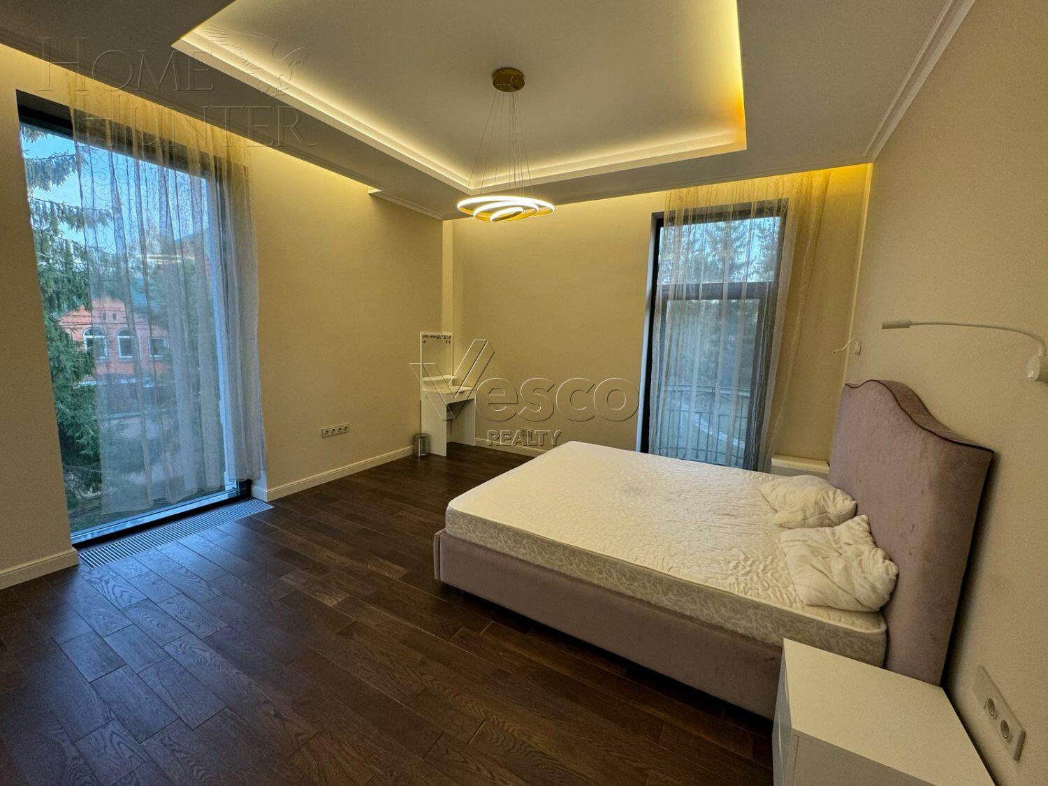 2-этажный коттедж 1 550 м² без отделки