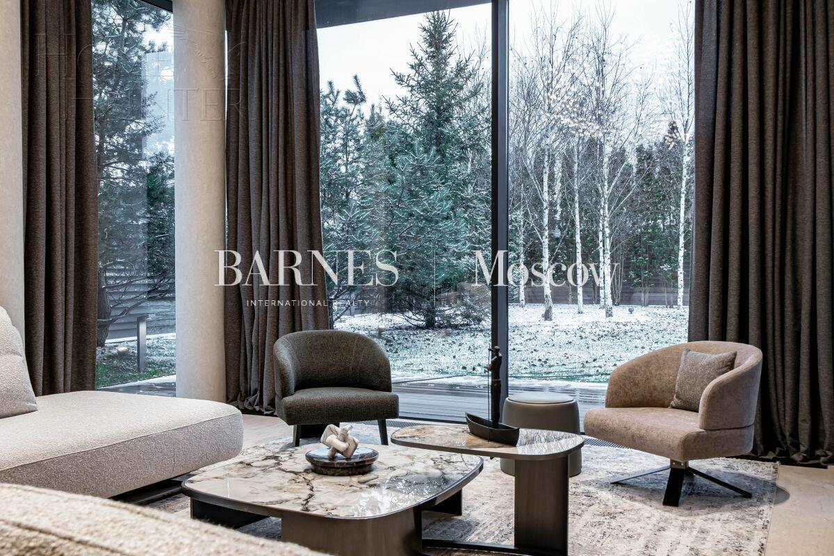 2-этажный коттедж 663 м² с отделкой