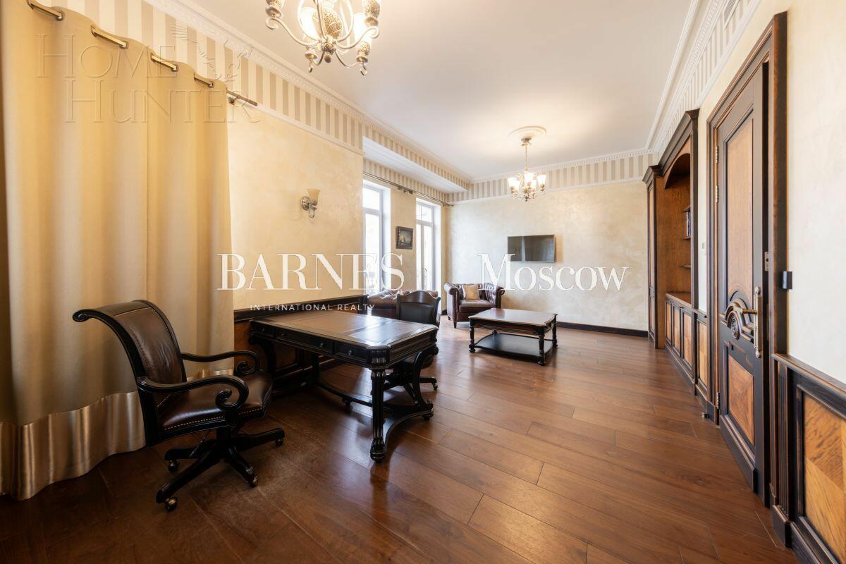 3-этажный таунхаус 395 м² с отделкой