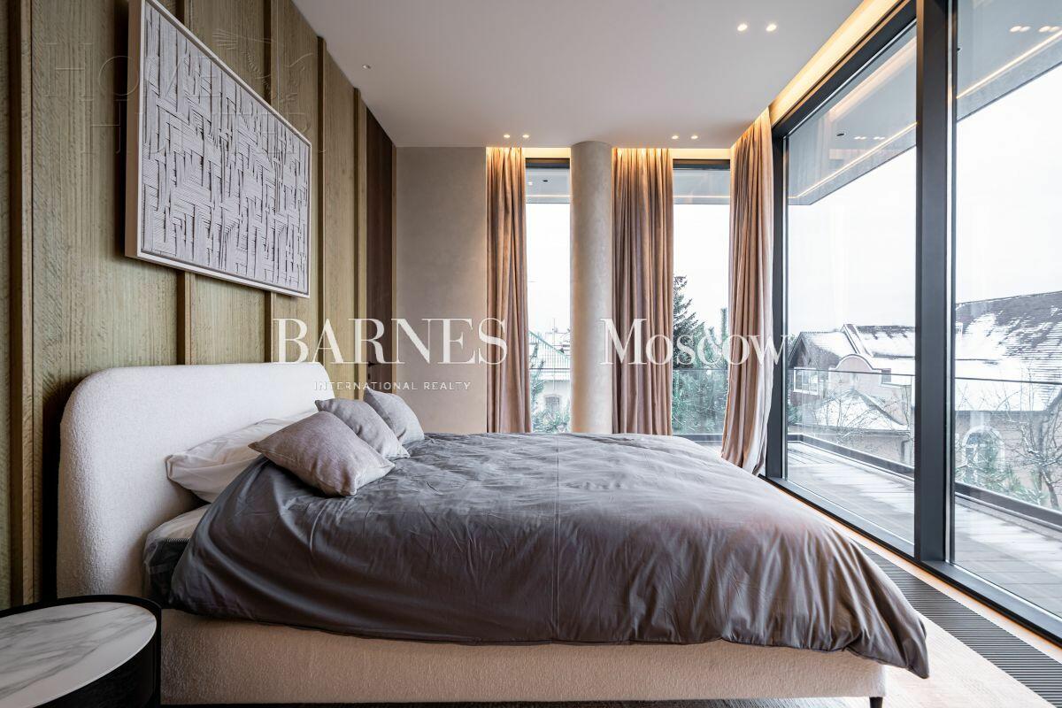 2-этажный коттедж 663 м² с отделкой