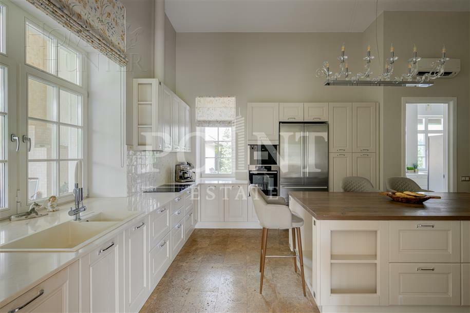 1-этажный коттедж 712 м² с отделкой