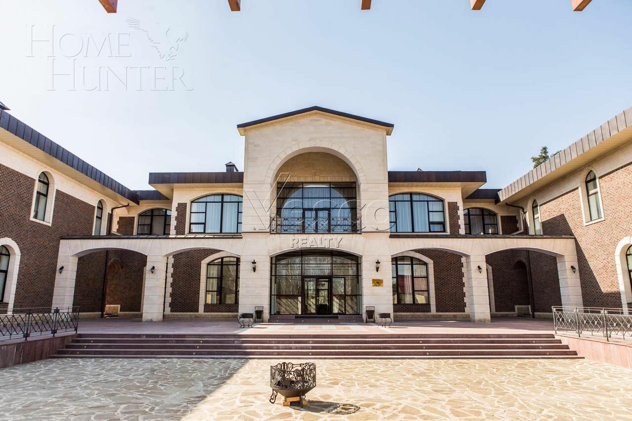 2-этажный коттедж 3 550 м² с отделкой