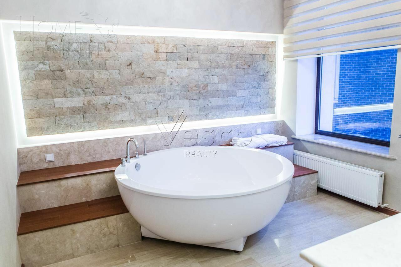 2-этажный коттедж 3 550 м² с отделкой