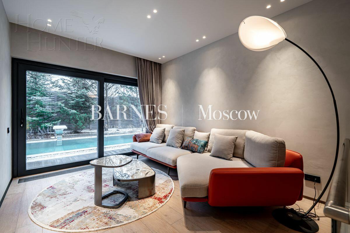 2-этажный коттедж 663 м² с отделкой