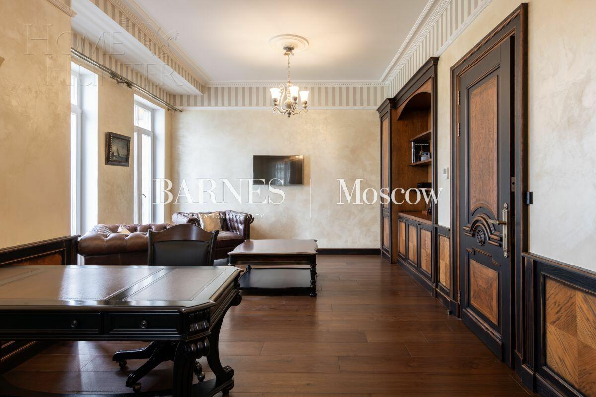 3-этажный таунхаус 395 м² с отделкой