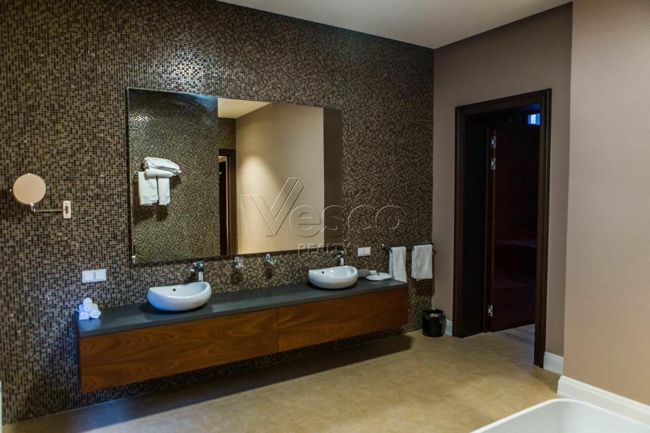 2-этажный коттедж 3 550 м² с отделкой