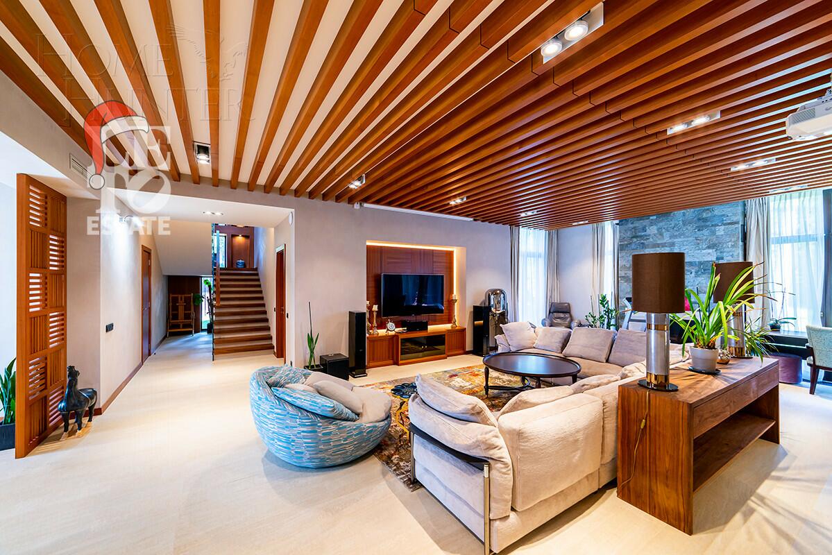 2-этажный коттедж 313 м² с отделкой