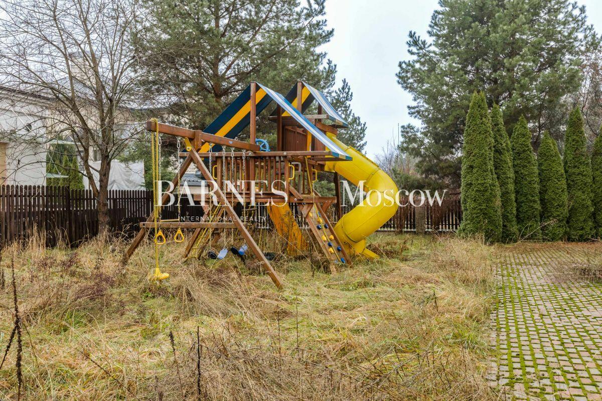 2-этажный коттедж 1 018 м² без отделки