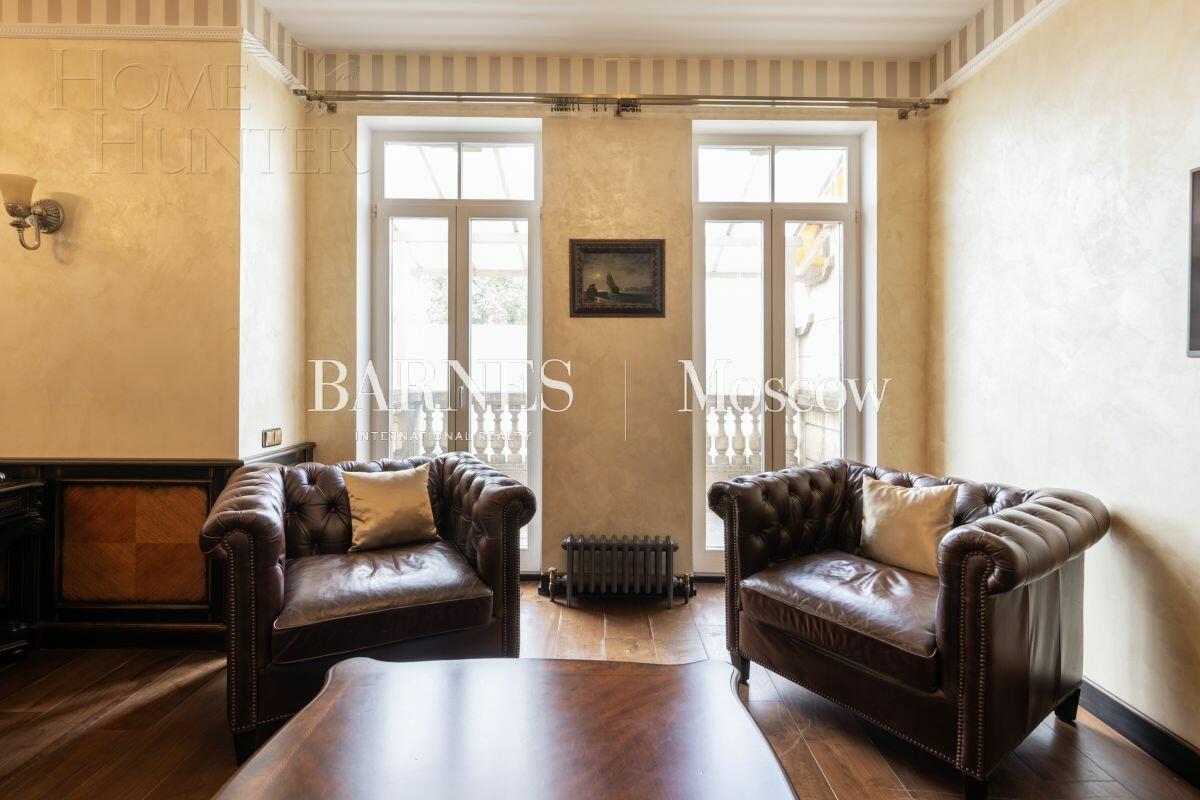 3-этажный таунхаус 395 м² с отделкой