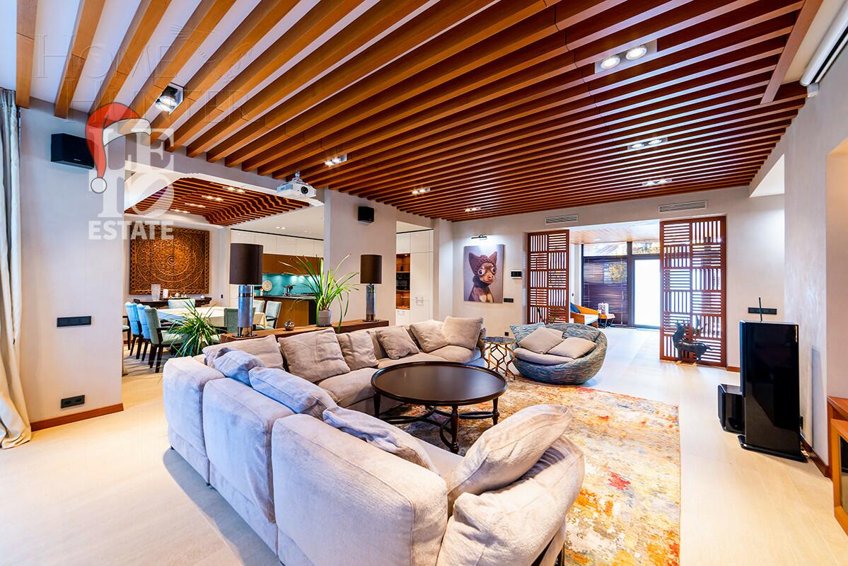 2-этажный коттедж 313 м² с отделкой