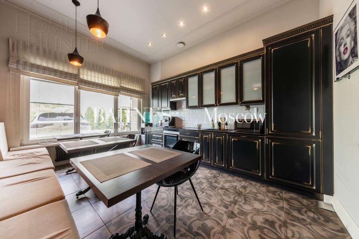 3-этажный таунхаус 395 м² с отделкой