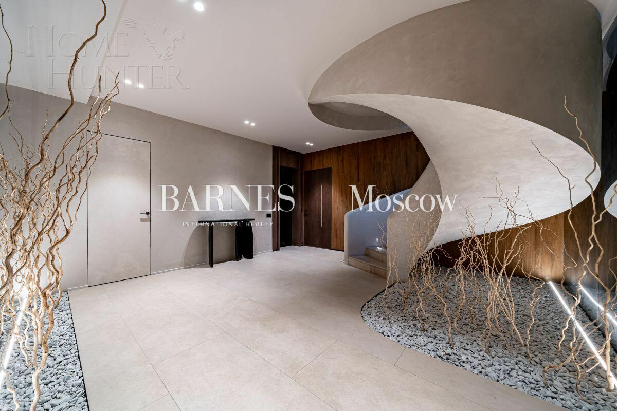 2-этажный коттедж 663 м² с отделкой