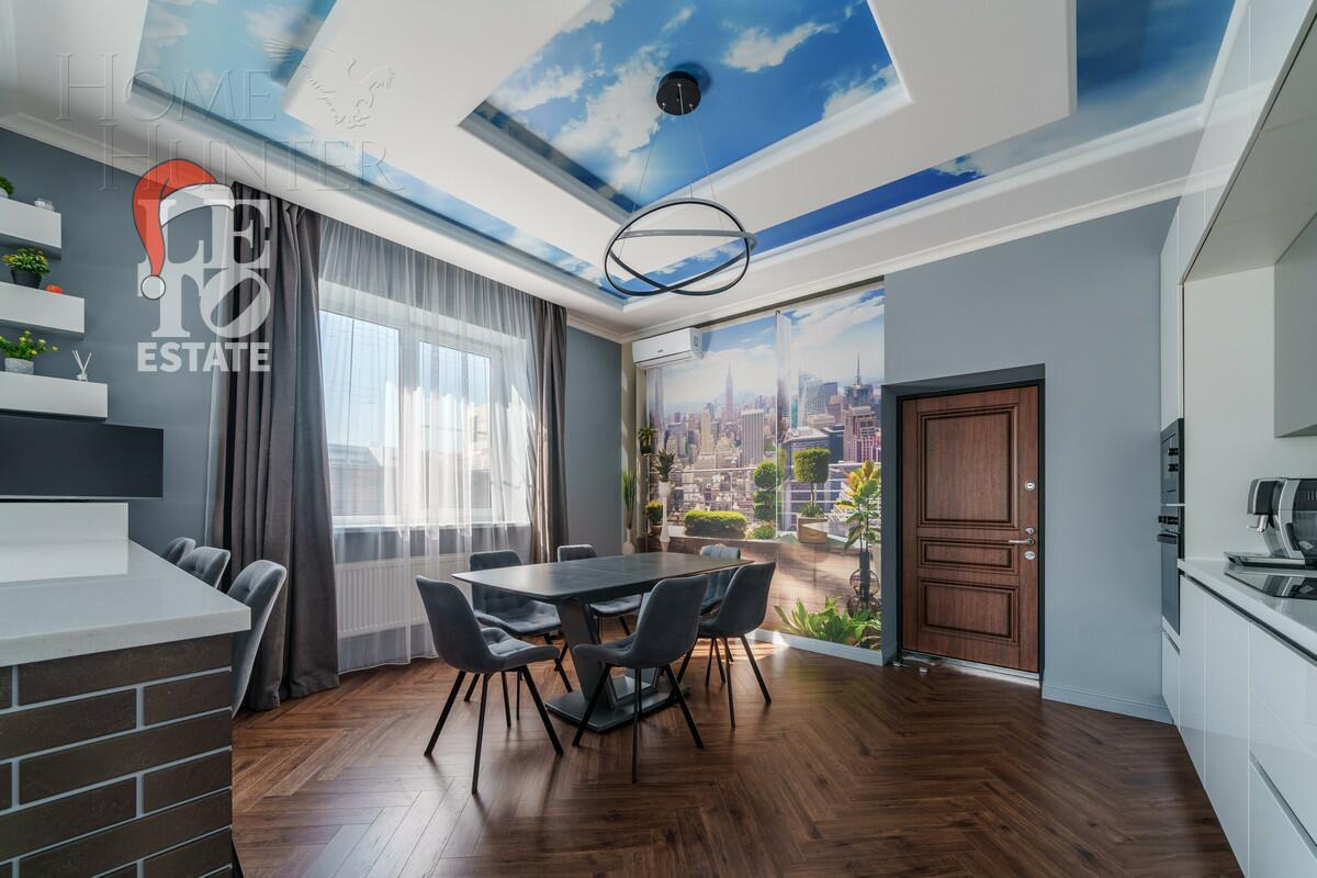 2-этажный коттедж 244 м² с отделкой