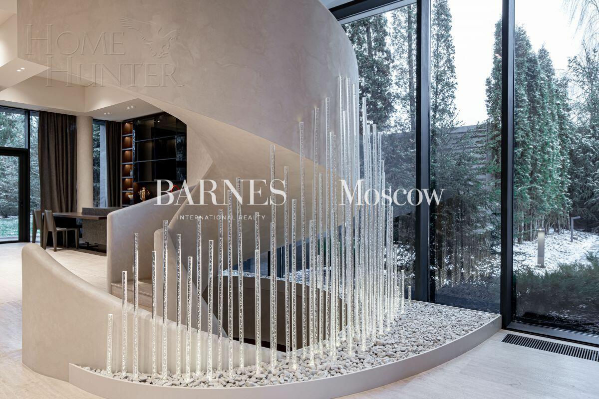 2-этажный коттедж 663 м² с отделкой