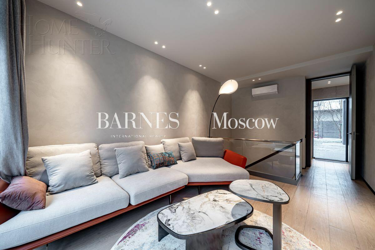 2-этажный коттедж 663 м² с отделкой