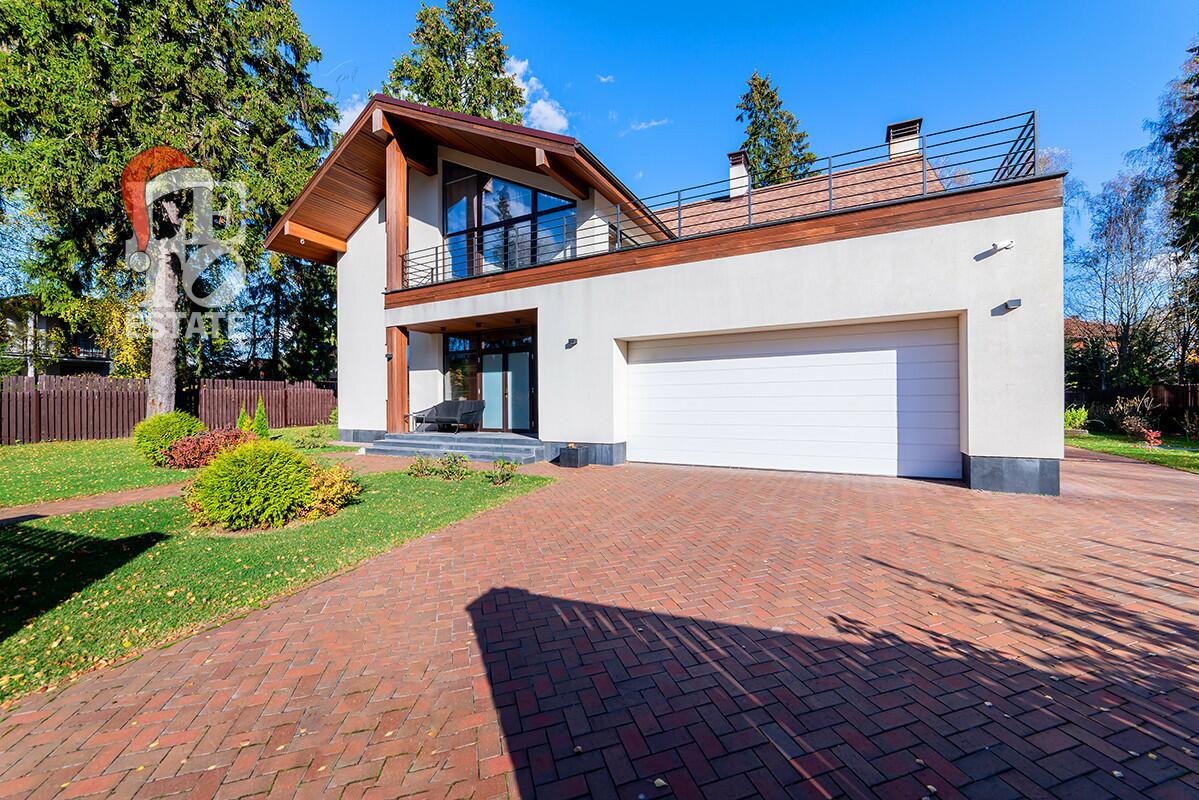 2-этажный коттедж 313 м² с отделкой