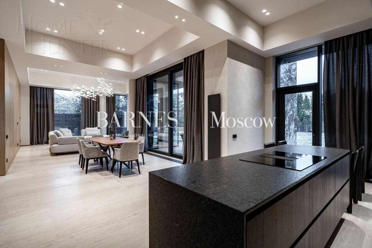 2-этажный коттедж 663 м² с отделкой