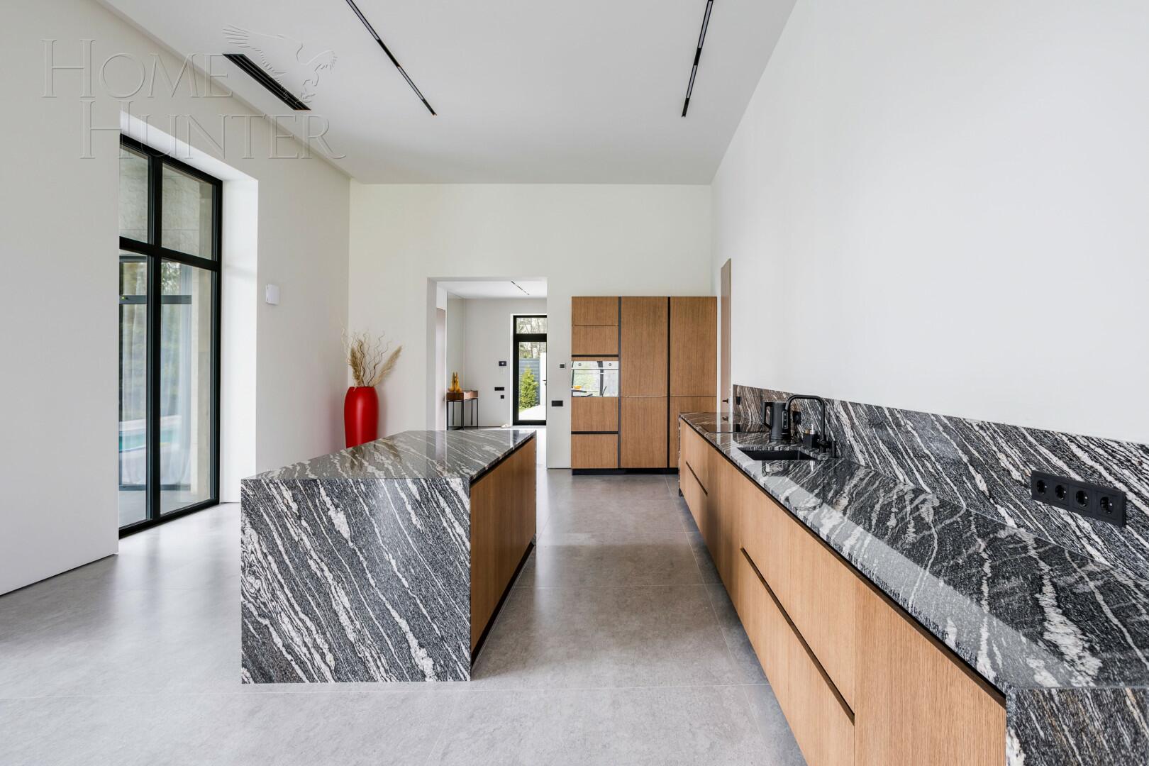 1-этажный коттедж 440 м² с отделкой