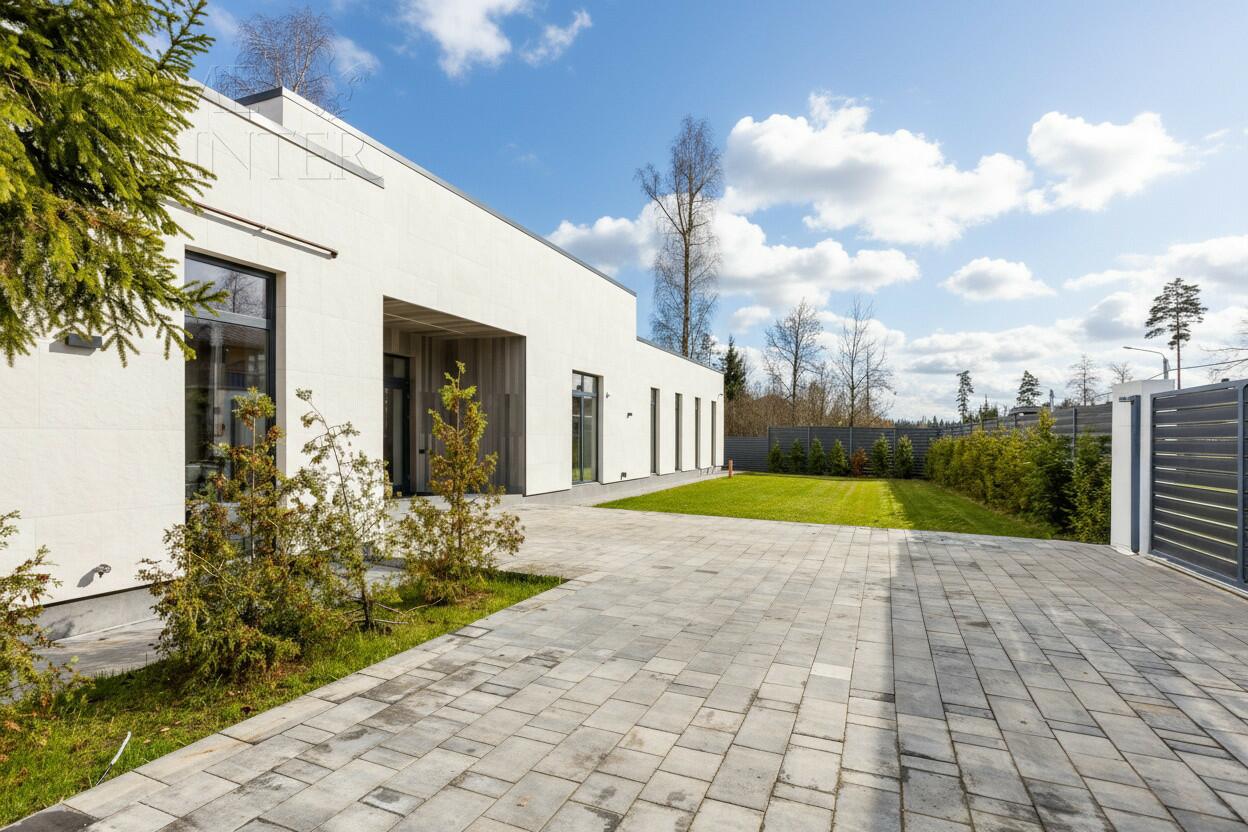 1-этажный коттедж 440 м² с отделкой