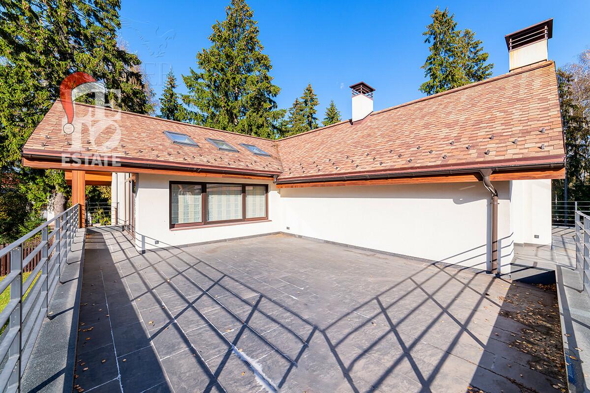 2-этажный коттедж 313 м² с отделкой