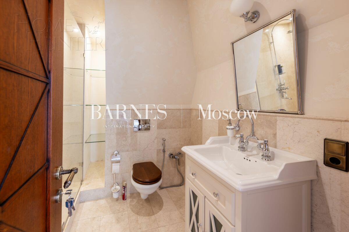 3-этажный таунхаус 395 м² с отделкой