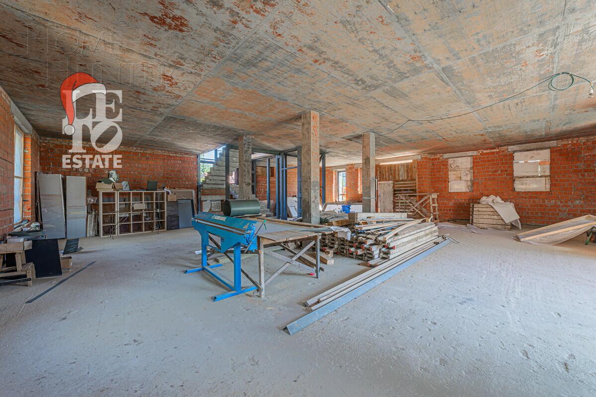 2-этажный коттедж 498 м² без отделки