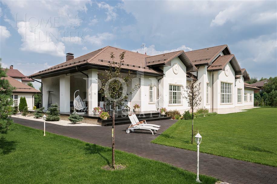 1-этажный коттедж 712 м² с отделкой