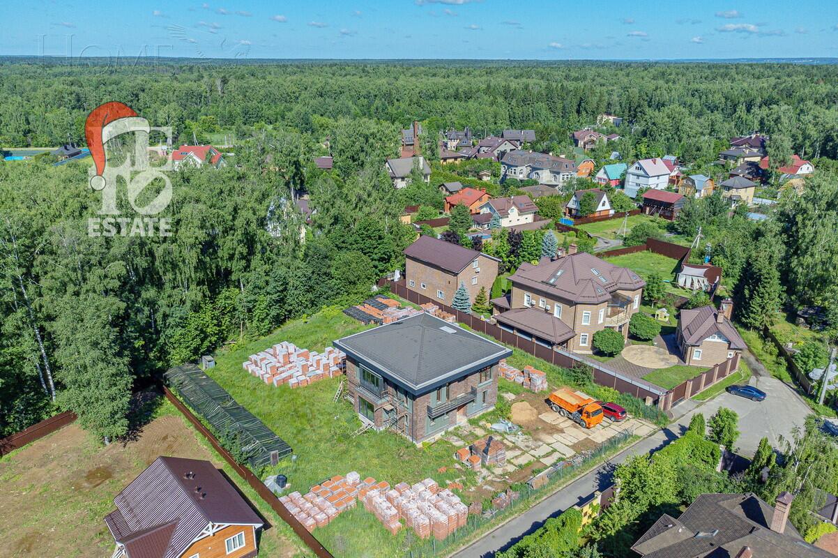 2-этажный коттедж 498 м² без отделки