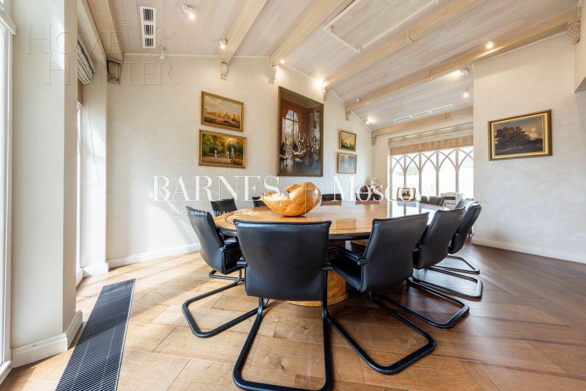 3-этажный таунхаус 395 м² с отделкой