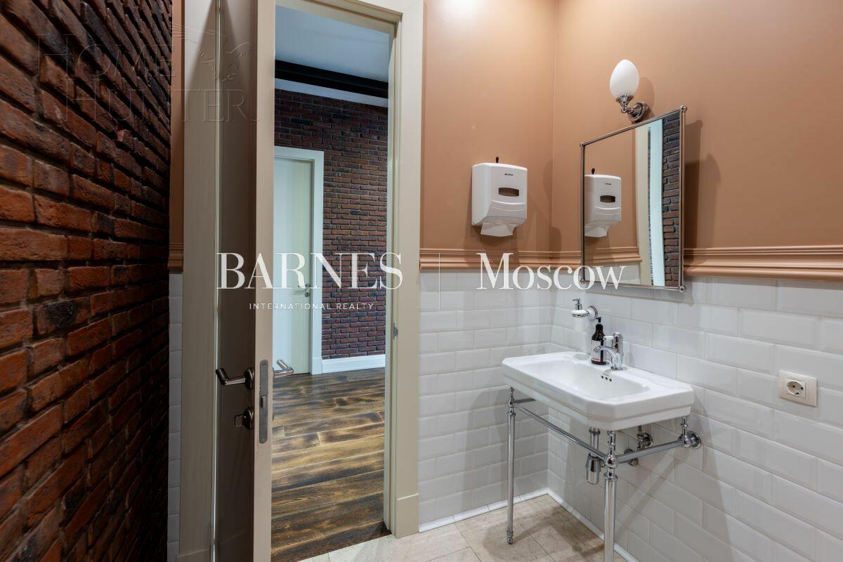 3-этажный таунхаус 395 м² с отделкой