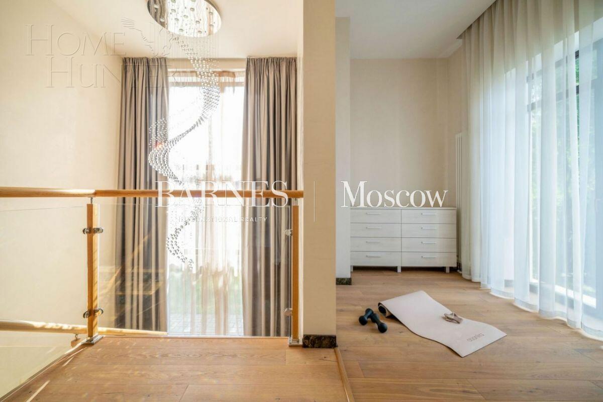 2-этажный коттедж 593 м² с отделкой