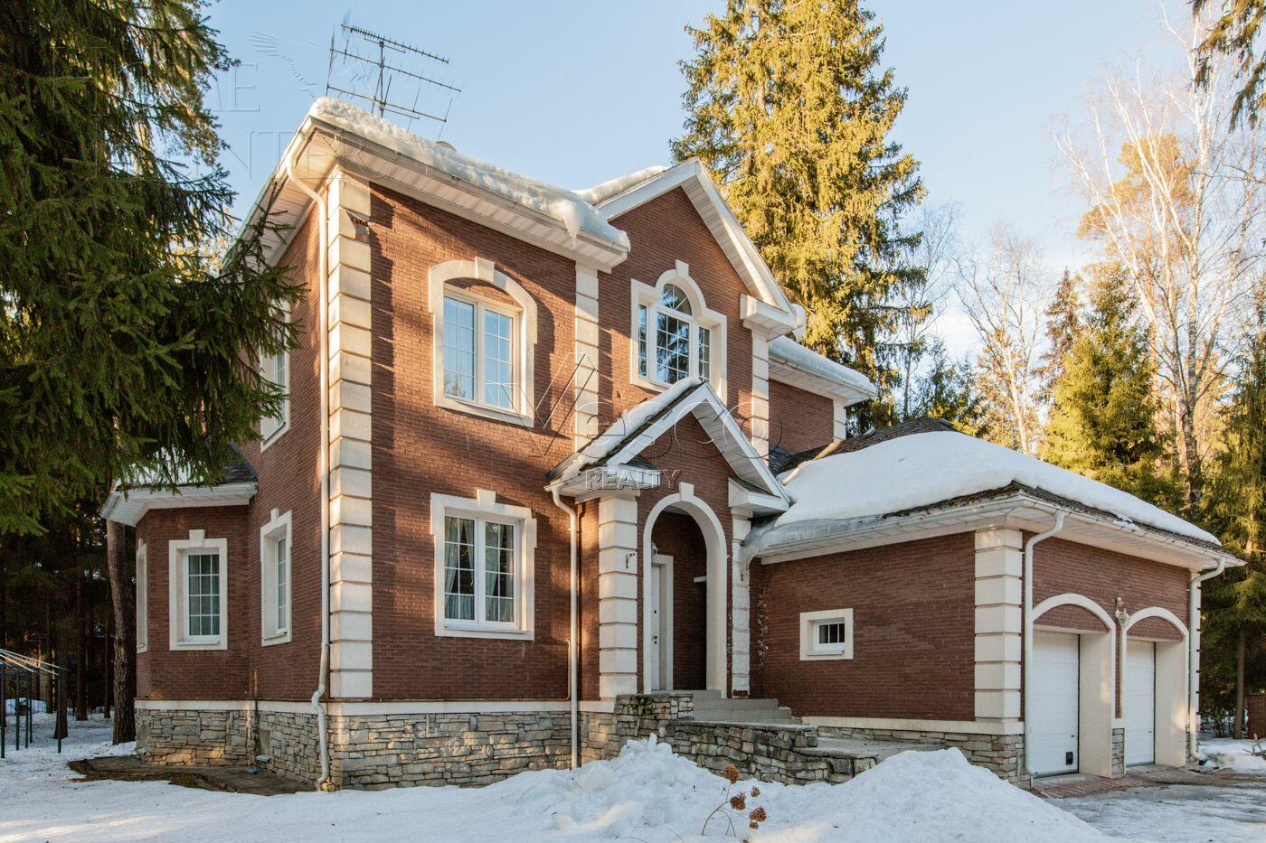 2-этажный коттедж 350 м² с отделкой