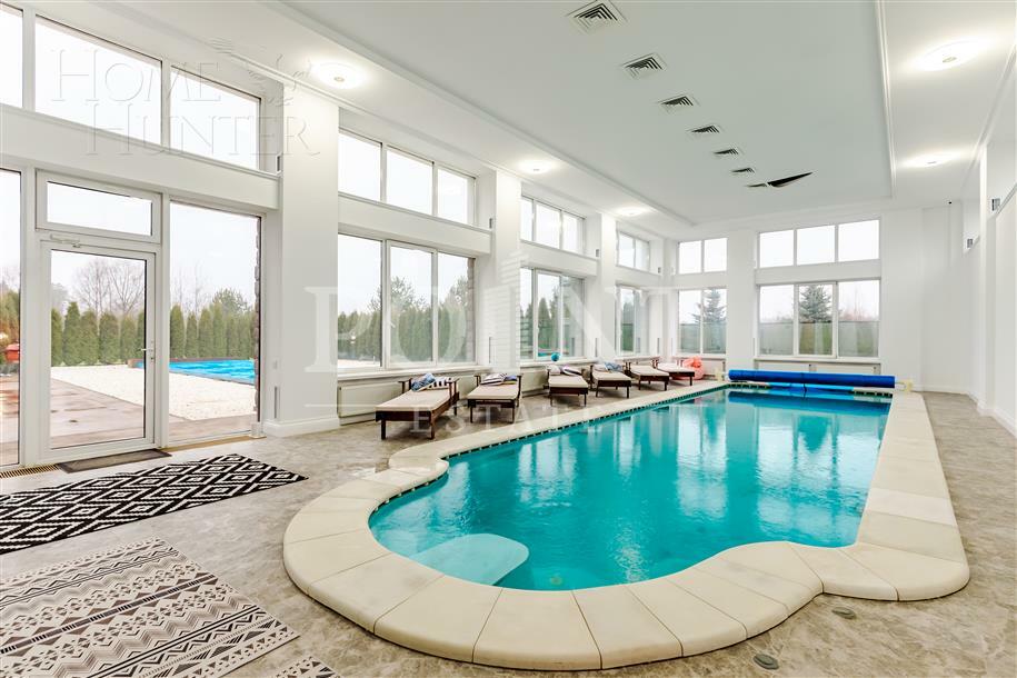 2-этажный коттедж 1 667 м² с отделкой